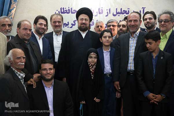 موافقت حجتالاسلام خمینی با تشکیل دارالقرآن در حرم امام راحل(ره) موافقت حجتالاسلام خمینی با تشکیل دارالقرآن در حرم امام راحل(ره)