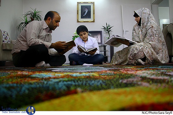 گنجینه خاطرات حافظ قرآن 13ساله با 125 امضاء