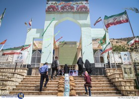 بازدید زائران راهیان نور از یادمان های غرب و شمال غرب‎