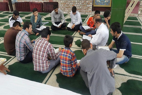 پوشش قرآنی حاشیه شهر زاهدان با فعالیت مؤسسه «نورالثقلین»/ مدیران تشکل‌های مردمی بدون توجه به منفعت کار کنند