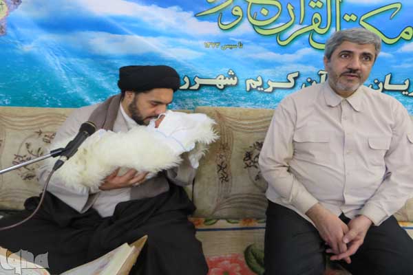 موسوی درچه‌ای در محفل هفتگی