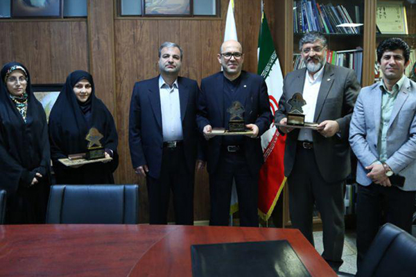 تجلیل مدیران لیگ حافظان مازندارن از رئیس فدراسیون تکواندو تجلیل مدیران لیگ حافظان مازندارن از رئیس فدراسیون تکواندو