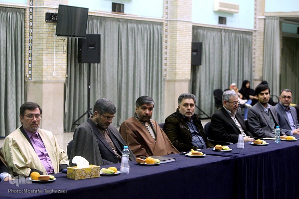 پایان ششمین دوره تخصصی اقراء / صدور گواهی به 7 قاری پایان ششمین دوره تخصصی اقراء / صدور گواهی به 7 قاری