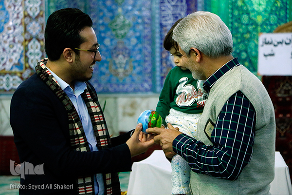 اهدای ثواب کرسی های نفحات به روح «حاج حمیدرضا عباسی»+صوت و عکس اهدای ثواب کرسی های نفحات به روح «حاج حمیدرضا عباسی»+صوت و عکس