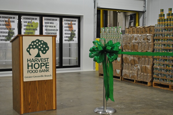 همکاری مسجد و کلیسای کارولینای جنوبی در کمک به نیازمندان/ انگلیسی