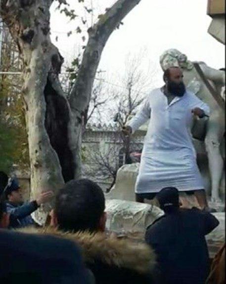 شورش جدید مردم الجزایر علیه وهابیت شورش جدید مردم الجزایر علیه وهابیت