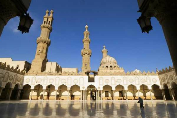 ترجمه آثار اسلامی؛ اقدام الازهر برای نشر &laquo;فرهنگ میانه&zwnj;روی اسلامی&raquo;