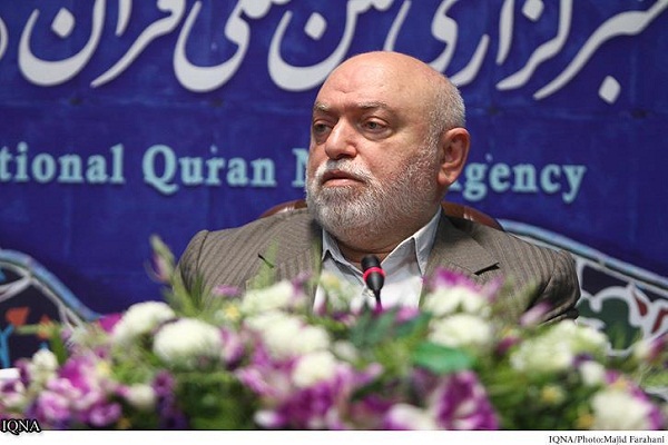 حوزه&zwnj;های علمیه علاوه بر دروس اصلی از نهج البلاغه غافل نباشند