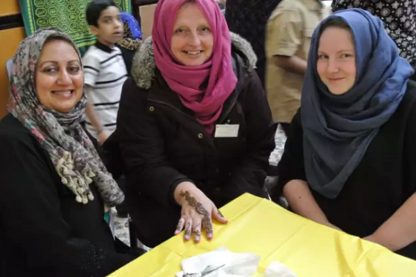 معرفی اسلام در مسجد میلتون کینز انگلیس/ آماده معرفی اسلام در مسجد میلتون کینز انگلیس/ آماده