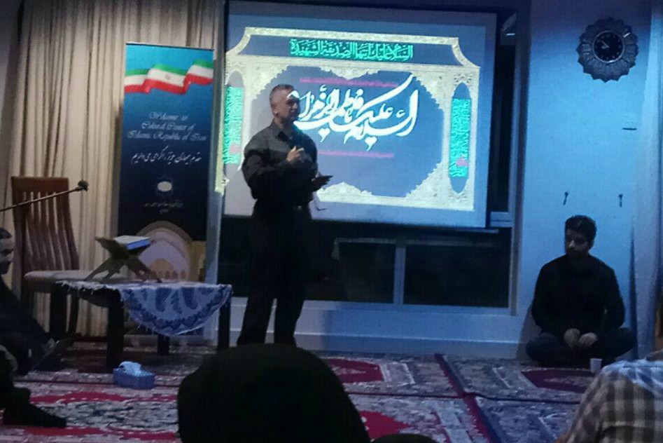 تلاوت قاری ایرانی در مراسم ایام فاطمیه مالزی+عکس تلاوت قاری ایرانی در مراسم ایام فاطمیه مالزی+عکس