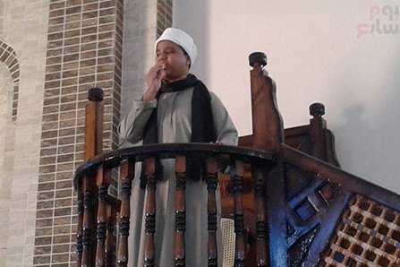 حفظ کامل قرآن و ایراد خطبه&zwnj;های نماز جمعه توسط کودک روشندل مصری