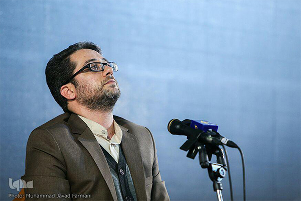 تلاوت استودیویی «وحید نظریان» از سوره انبیاء