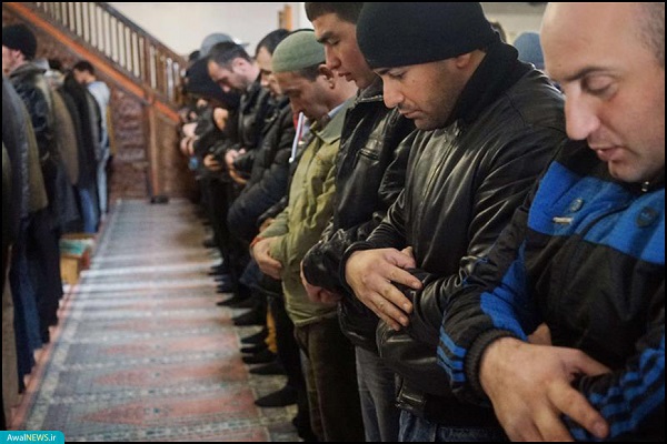 گزارش*** آزار و شکنجه، سهم تاتارهای مسلمان از الحاق کریمه به روسیه؛ از کوچ اجباری تا حبس/ آماده