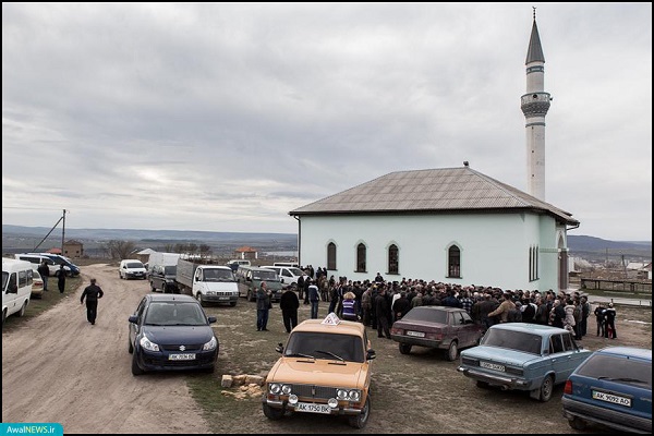 گزارش*** آزار و شکنجه، سهم تاتارهای مسلمان از الحاق کریمه به روسیه؛ از کوچ اجباری تا حبس/ آماده