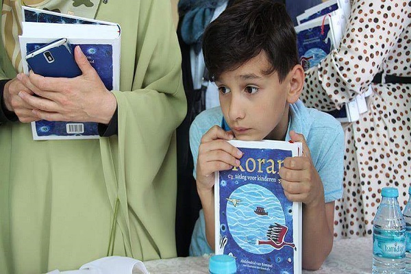 مسجد &laquo;سلیمیه&raquo; آمستردام؛ کانون تربیت حافظان قرآن