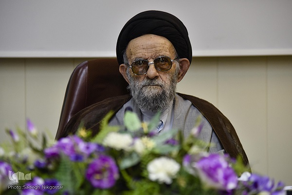 تجلیل از مقام علمی استاد حجتی/ شاگردان از استاد میگویند؛ عقلانیت و استواری در بیان/ استاد در خدمت قرآن بود تجلیل از مقام علمی استاد حجتی/ شاگردان از استاد میگویند؛ عقلانیت و استواری در بیان/ استاد در خدمت قرآن بود