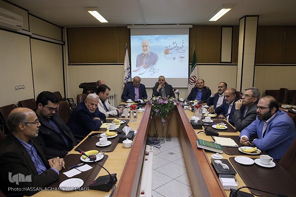 استاد «دهدشتی»؛ هنرمندی چندمنظوره/ شخصیتی که مصداق بارز «فَرِحِينَ بِمَا آتَاهُمُ اللَّهُ» است استاد «دهدشتی»؛ هنرمندی چندمنظوره/ شخصیتی که مصداق بارز «فَرِحِينَ بِمَا آتَاهُمُ اللَّهُ» است