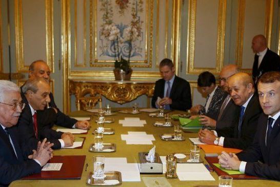 مکرون تصمیم ترامپ در ارتباط با قدس را اشتباه خواند