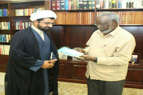 اولین مسجد نامیبیا و تبلیغ اسلام؛ کنفرانس های اسلام ـ مسیحیت و گرایش جوانان مسیحی به اسلام در مسجد شیعی ویندهوک/گفتگو