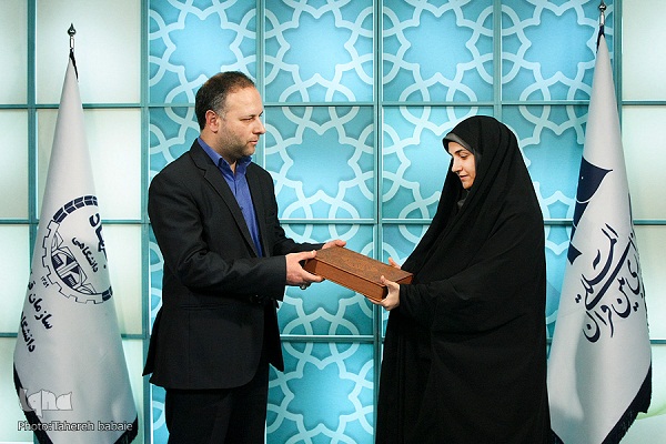 پنجشنبه//////////// «حاملان وحی»؛ طرحی از علمداران نور البرز/ تبیین چهار محور اصلی در آموزش قرآن پنجشنبه//////////// «حاملان وحی»؛ طرحی از علمداران نور البرز/ تبیین چهار محور اصلی در آموزش قرآن