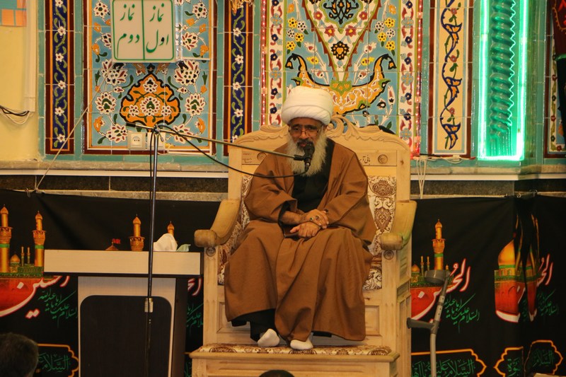 تحریف قرآن آسان اما محال است