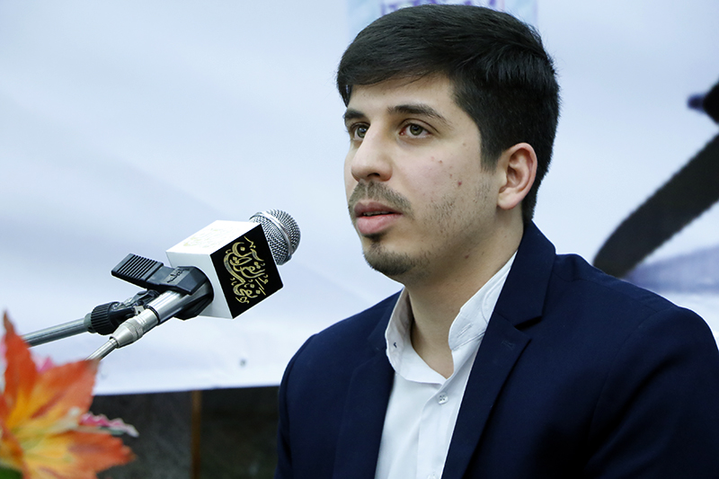 کرسی تلاوت در مسجد «موسی بن جعفر(ع)» با تلاوت مهدیزاده کرسی تلاوت در مسجد «موسی بن جعفر(ع)» با تلاوت مهدیزاده