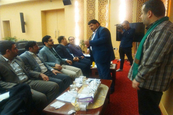 فوری//// بازدید«حسنین الحلو» از روند برپایی سومین دوره مسابقات شوق تلاوت فوری//// بازدید«حسنین الحلو» از روند برپایی سومین دوره مسابقات شوق تلاوت