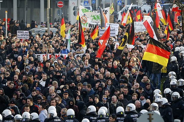 گذری بر اسلام‌ستیزی در آلمان/ پشت پرده حمله به برخی از مساجد /در حال تکمیل