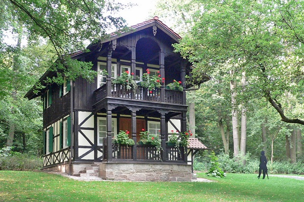 هفتم عید/فریدریش روکرت؛ از غزل&zwnj;های زره&zwnj;پوش تا ترجمه قرآن و شاهنامه+عکس