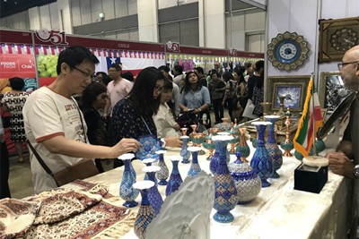 ایران در نمایشگاه خیریه صلیب سرخ تایلند +عکس