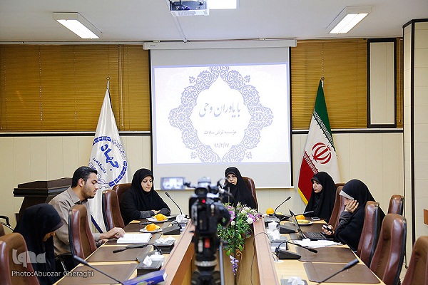 دوشنبه//////////// آموزش قرآنی مددجویان مرکز خیریه «مهرماندگار» به همت مؤسسه «سادات»