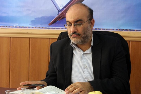 معتز آقایی