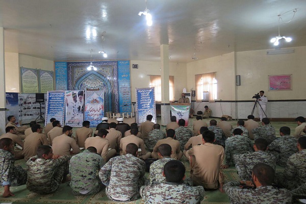 محفل انس با قرآن در پایگاه دریایی خرمشهر برگزار شد