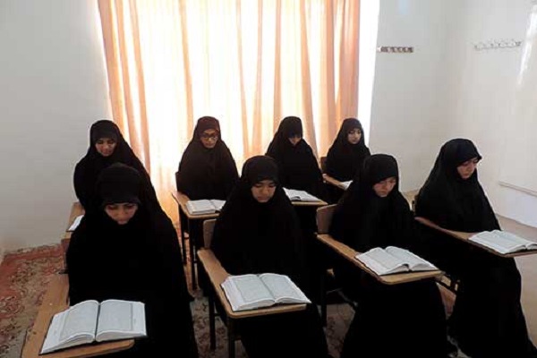 13 جوان ایرانی و پاکستانی حافظ کل قرآن و نهج‌البلاغه شدند