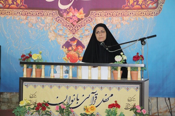نهمین محفل قرآنی بانوان در آزادشهر برگزار شد