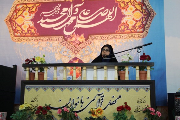 نهمین محفل قرآنی بانوان در آزادشهر برگزار شد