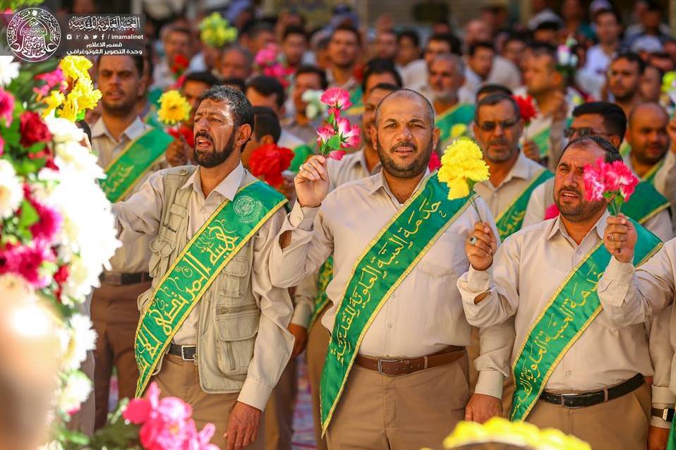 تجدید بیعت صدها هزار زائر در حرم امیرالمومنین(ع)