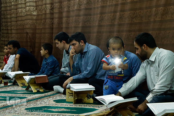 مسئولین قرآنی، غافل از جلسات قرآنی+عکس