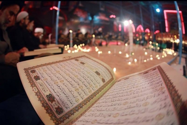 برگزاری محفل تلاوت قرآن در شب عاشوراء+عکس
