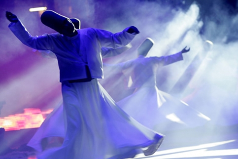 انتقاد دو تاریخ‌پژوه از ترویج افکار صوفیانه در فضای مجازی