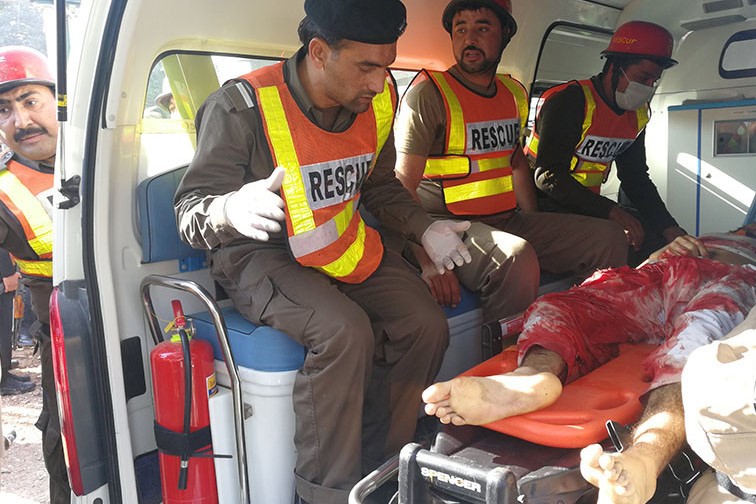 حمله افراد مسلح به دانشگاه پیشاور در پاکستان