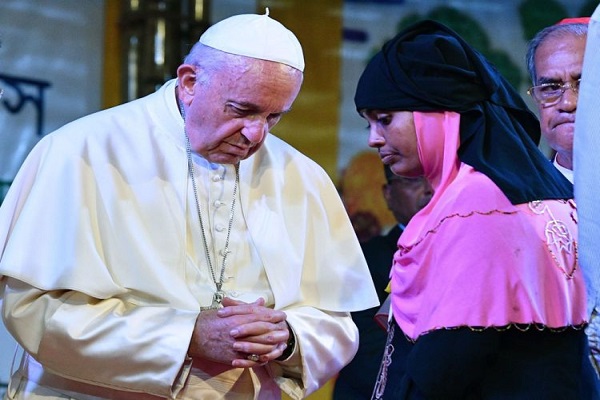 توضیح پاپ برای نبردن نام &laquo;روهینگیا&raquo;