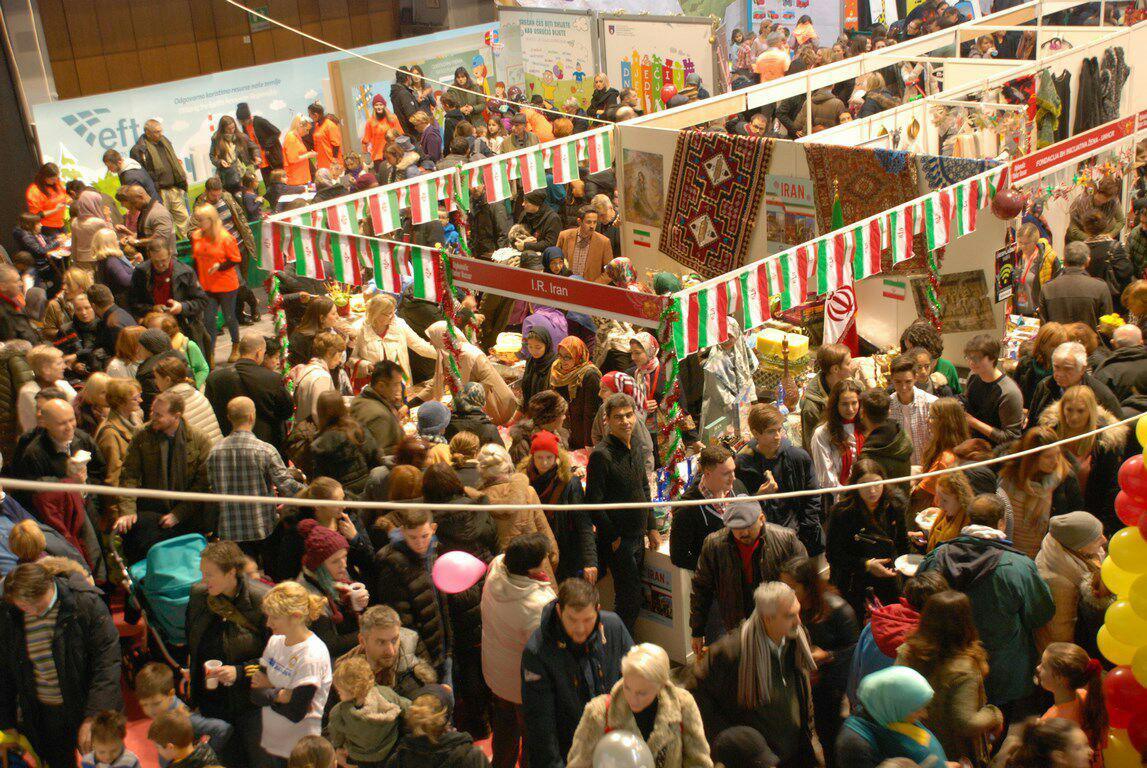 استقبال چشمگیر از غرفه ایران در بازارچه خیریه بوسنی