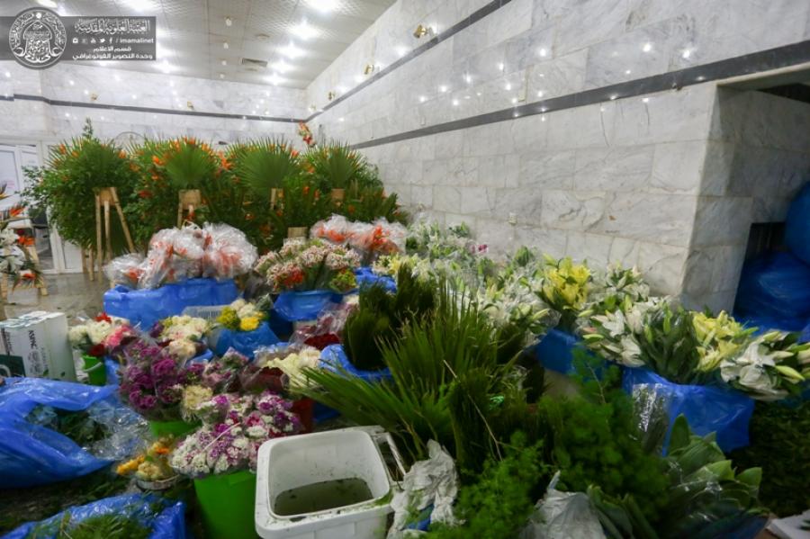 گلآرایی صحن و سرای بارگاه علوی به مناسبت 13 رجب گلآرایی صحن و سرای بارگاه علوی به مناسبت 13 رجب