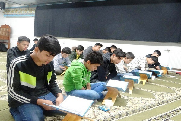 گفتگو***هیئت انصارالمهدی در اتریش، کانون قرآنی جوانان مسلمان