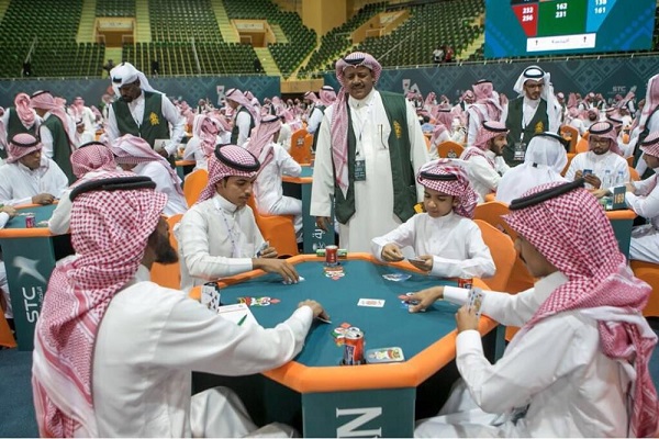 ورق بازی در ریاض با حضور مفتی سعودی+عکس