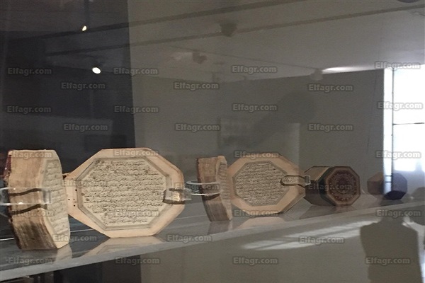 نمایش کوچکترین قرآن دستنوشت در قاهره+عکس نمایش کوچکترین قرآن دستنوشت در قاهره+عکس