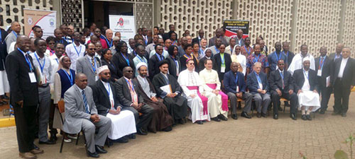 استناد نماینده واتیکان به قرآن در سمینار کنیا استناد نماینده واتیکان به قرآن در سمینار کنیا