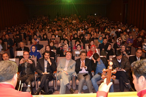 تجلیل از ایرانشناس ژاپنی در جشنواره نوروزی توكیو تجلیل از ایرانشناس ژاپنی در جشنواره نوروزی توكیو