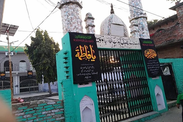 آمادهسازی اماکن مذهبی هند در اقامه عزای حضرت زهرا(س) آمادهسازی اماکن مذهبی هند در اقامه عزای حضرت زهرا(س)